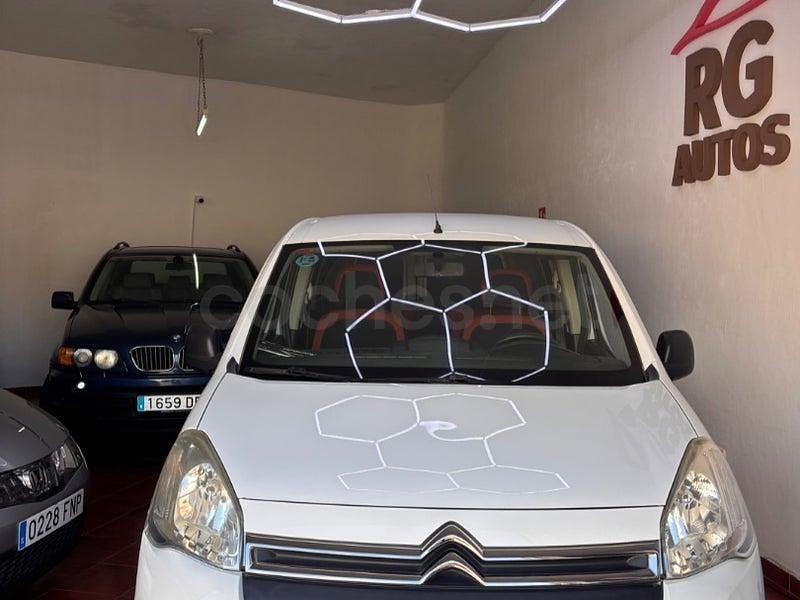 Usado Citroën Berlingo Feel 75 CV (55 kW) 2018 Blanco Monovolumen