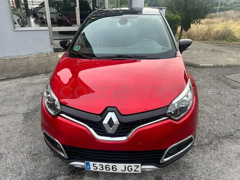 Usado Renault Captur 90 CV (66 kW) 2015 Rojo SUV