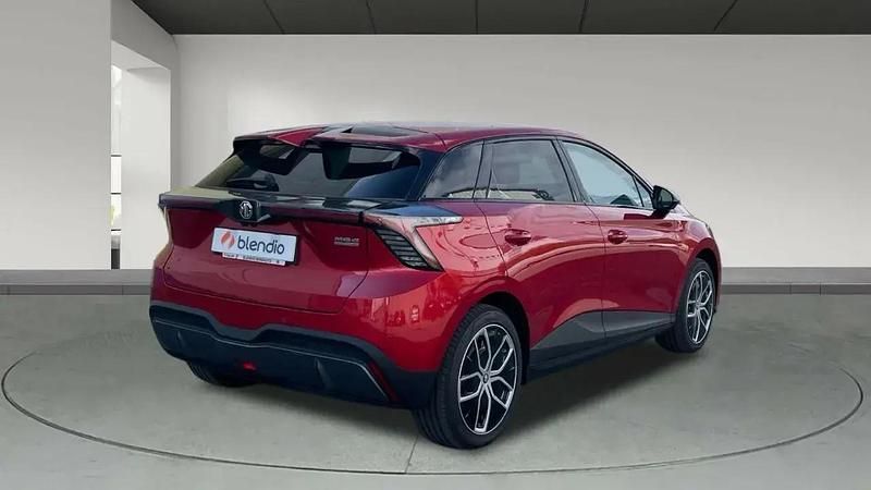 Usado MG MG4 EV Luxury 150 kW (204 HP) 2025 Vermelho Citadino