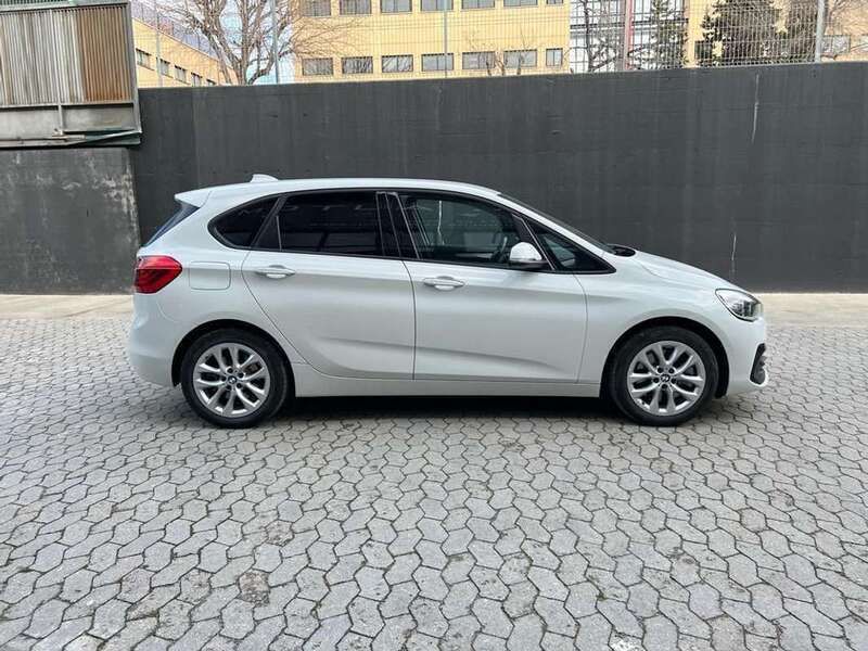 Usado BMW 225 Active Tourer iPerformance 164 kW (224 CV) 2019 Blanco Monovolumen