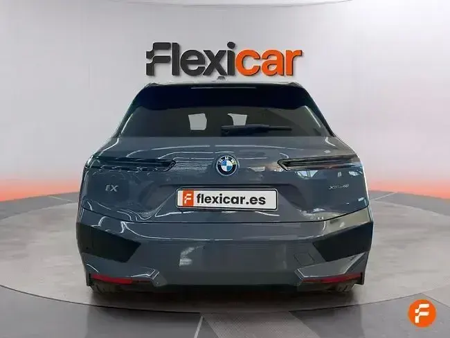 Usado BMW iX 239 kW (326 CV) 2023 Gris SUV