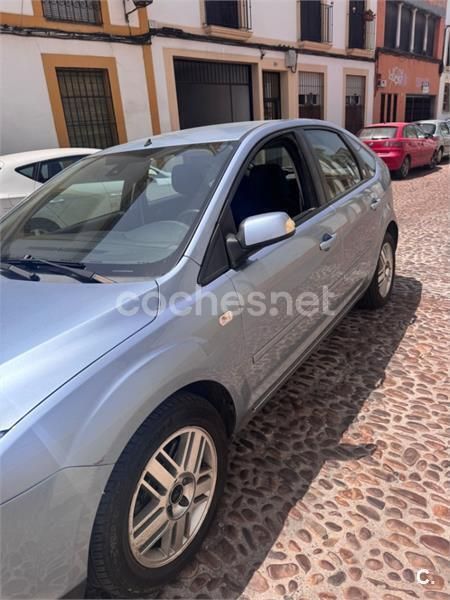 Azul Usado 2006 Ford Focus Trend Berlina | 2800 € (Caro) - Imagen 1/4