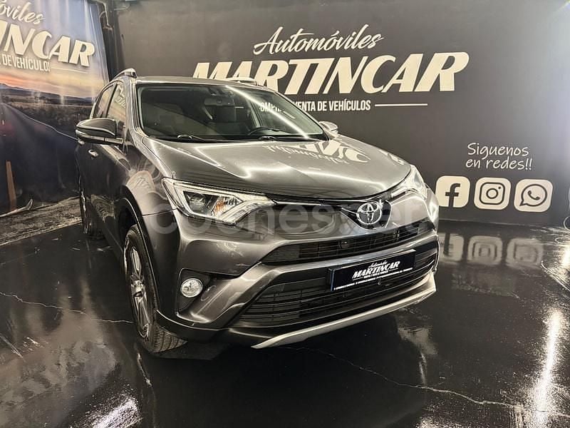Usado Toyota RAV4 Business Edition 143 CV (105 kW) 2016 Gris / plata SUV