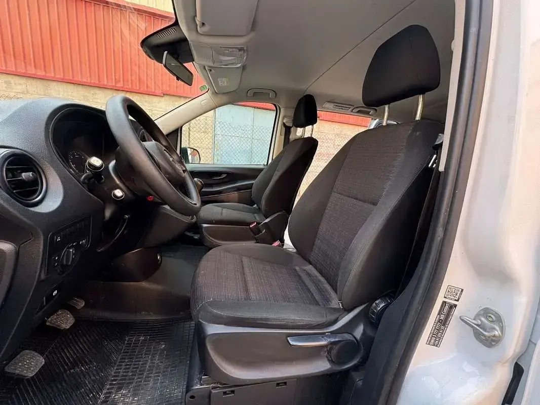 Usado Mercedes Vito 102 CV (75 kW) 2021 Blanco Van
