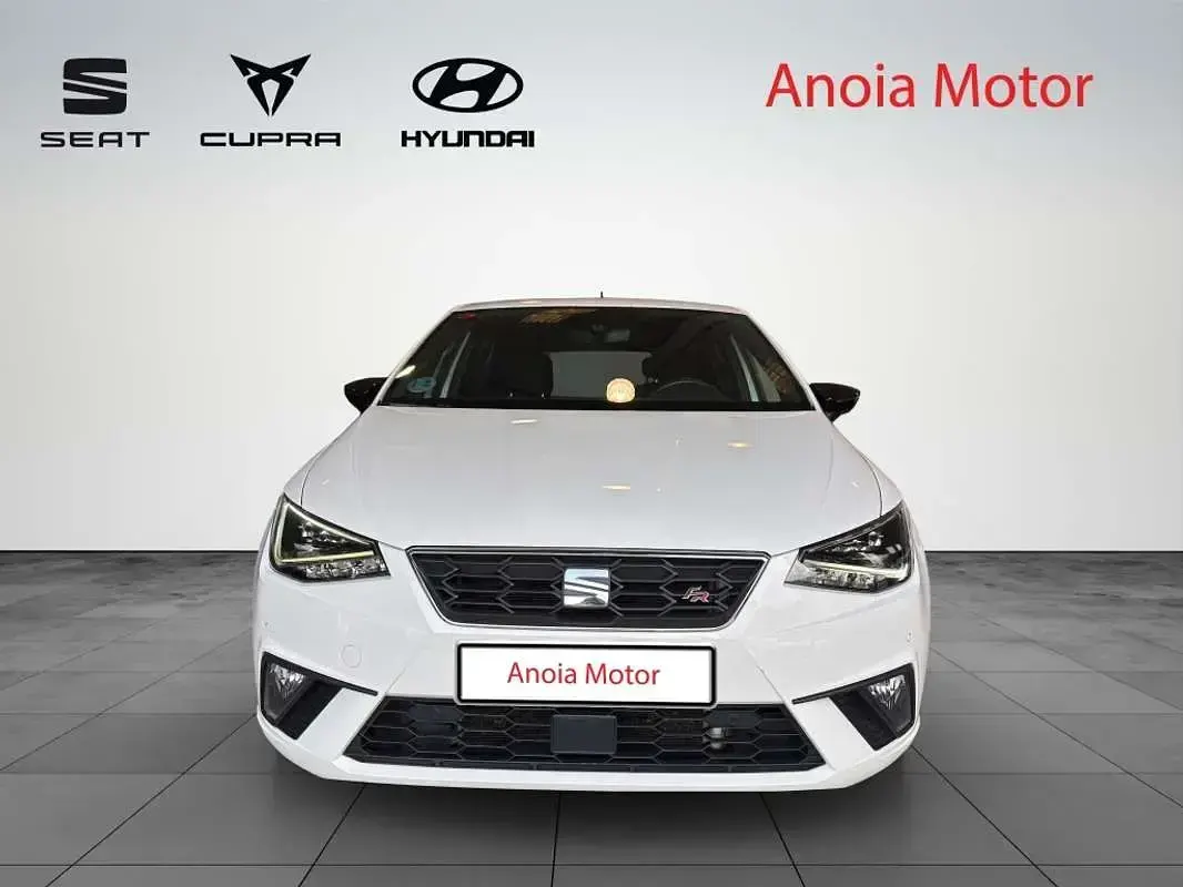 Usado Seat Ibiza FR 110 CV (80 kW) 2021 Blanco Utilitario