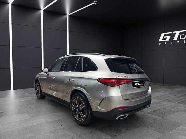 Usado Mercedes GLC300e AMG 333 CV (244 kW) 2024 Gris SUV