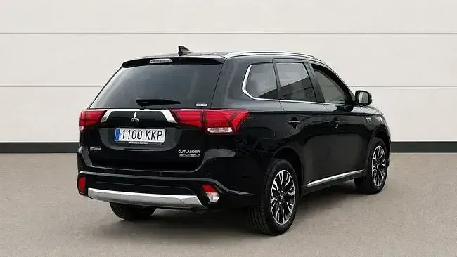 Usado Mitsubishi Outlander 205 CV (150 kW) 2018 Negro SUV