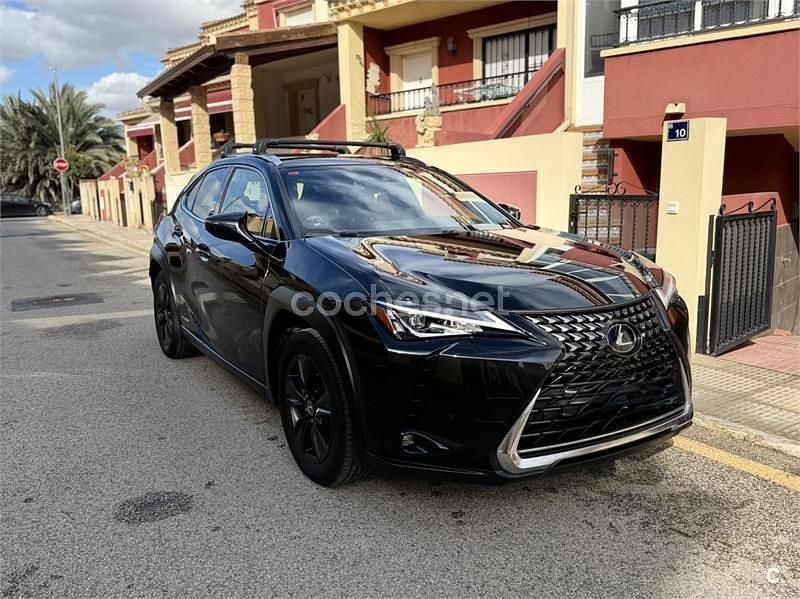 Usado Lexus UX Business Edition 184 CV (135 kW) 2019 Negro SUV