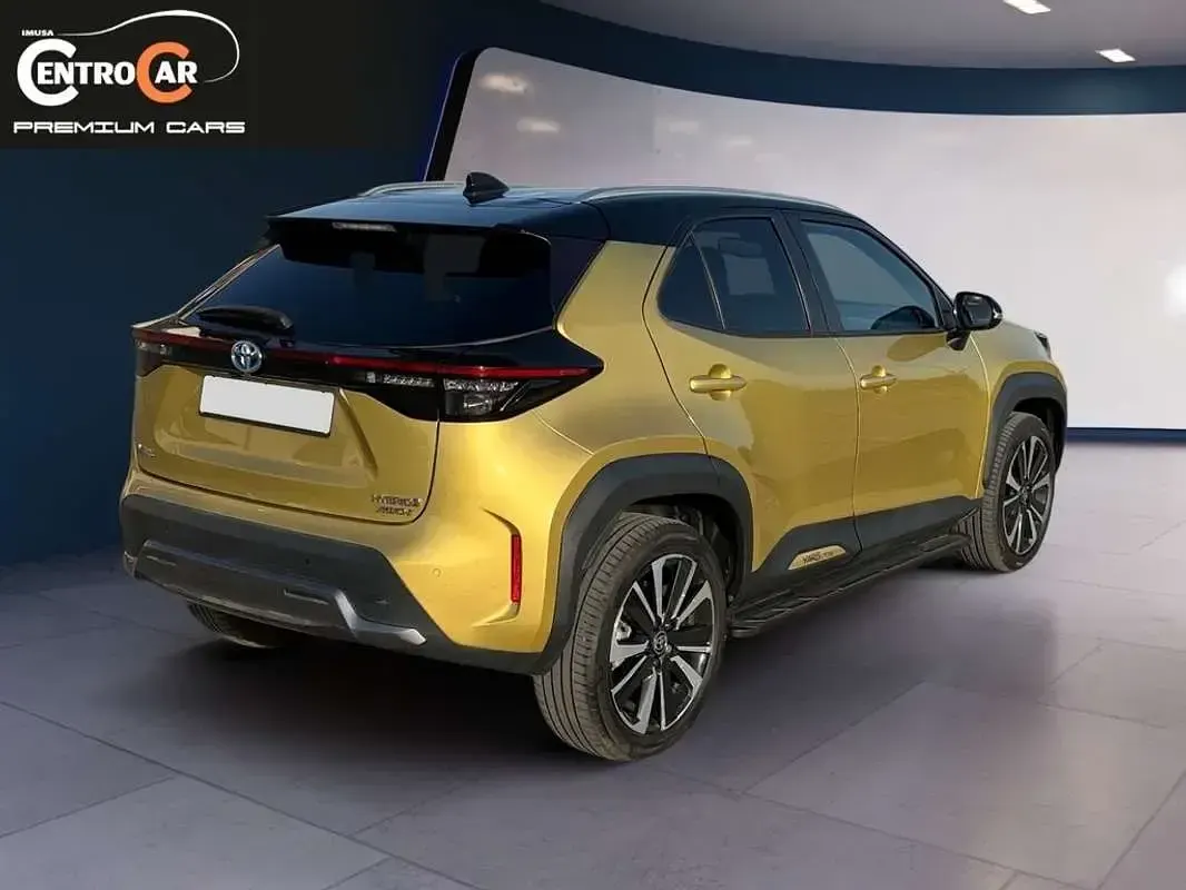 Usado Toyota Yaris Cross Edition 116 CV (85 kW) 2022 Amarillo SUV