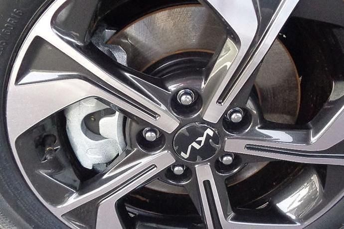 Usado Kia XCeed 100 CV (73 kW) 2025 SUV