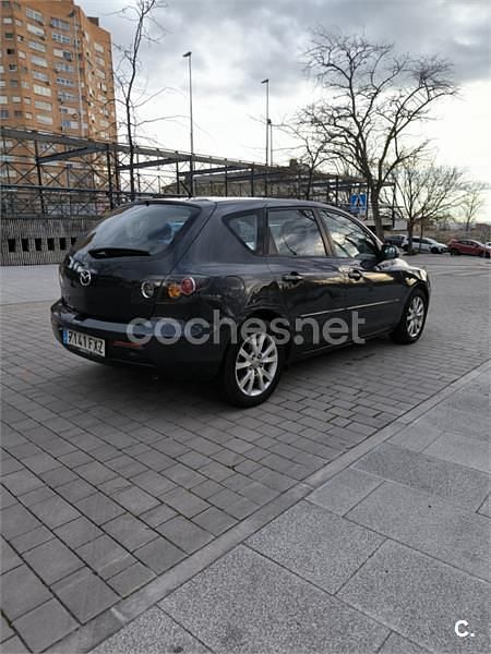 Usado Mazda 3 Active 109 CV (80 kW) 2007 Gris / plata Berlina