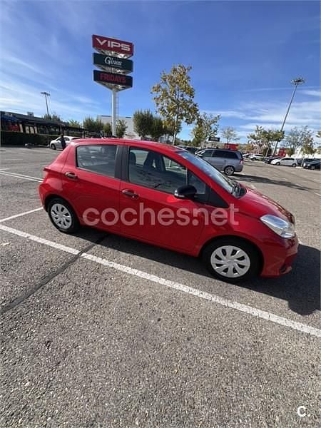 Rojo Usado 2012 Toyota Yaris Active Berlina | 6900 € (Precio justo) - Imagen 1/1