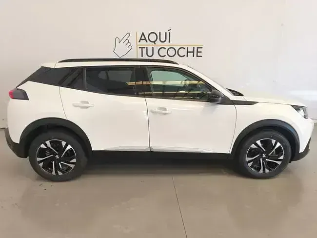 Usado Peugeot 2008 Allure 130 CV (95 kW) 2022 Blanco SUV