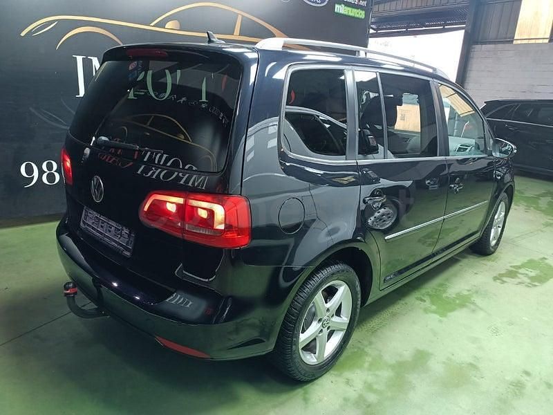 Usado VW Touran Advance 140 CV (102 kW) 2012 Negro Monovolumen