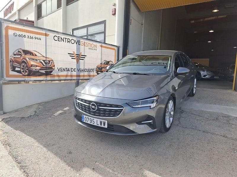 Usado Opel Insignia Business 170 CV (125 kW) 2022 Gris / plata Berlina