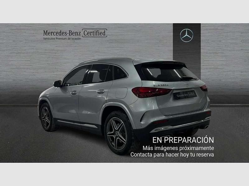 Usado Mercedes GLA250 218 CV (160 kW) 2025 SUV