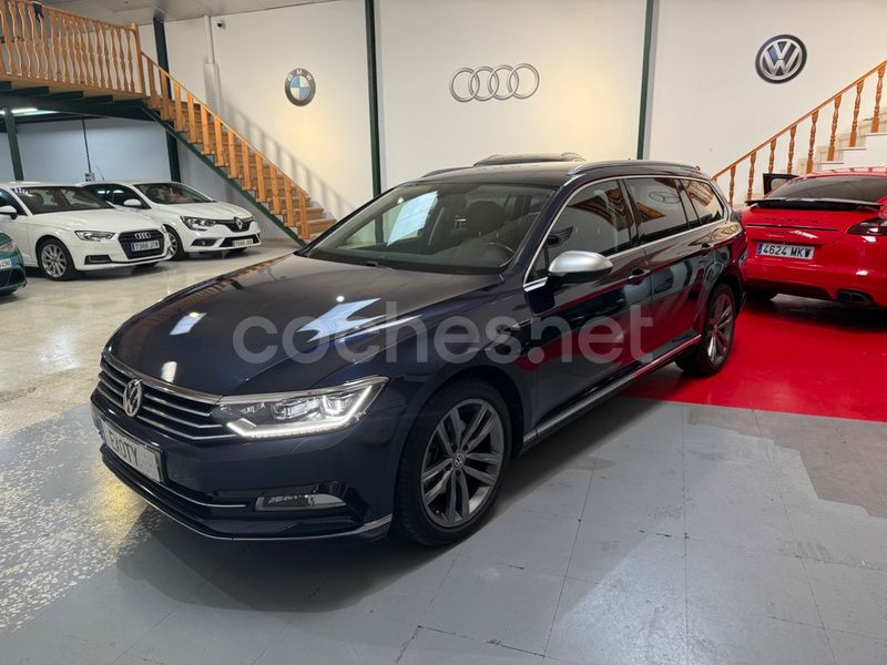 Azul Usado 2015 VW Passat Sportline Familiar | 13.999 € - Imagen 1/4
