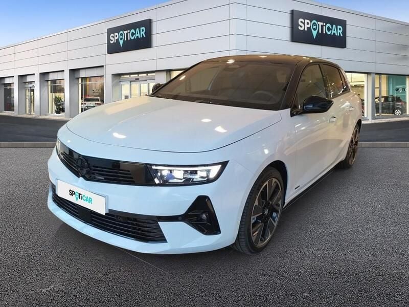Blanco Usado 2023 Opel Astra Berlina | 37.990 € - Imagen 1/3