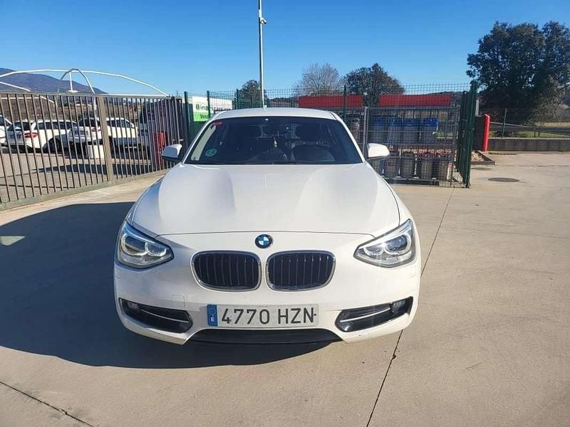 Usado BMW 114 Sport Line 102 CV (75 kW) 2014 Blanco Utilitario