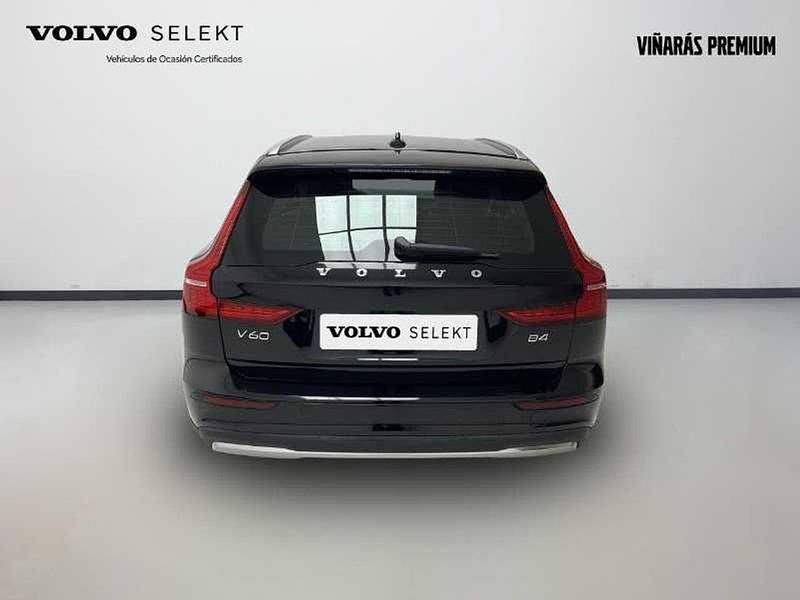 Usado Volvo V60 Core 197 CV (144 kW) 2023 Negro Familiar