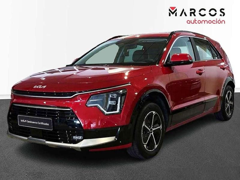 Rojo Usado 2024 Kia Niro SUV | 27.000 € (Un poco caro) - Imagen 1/4