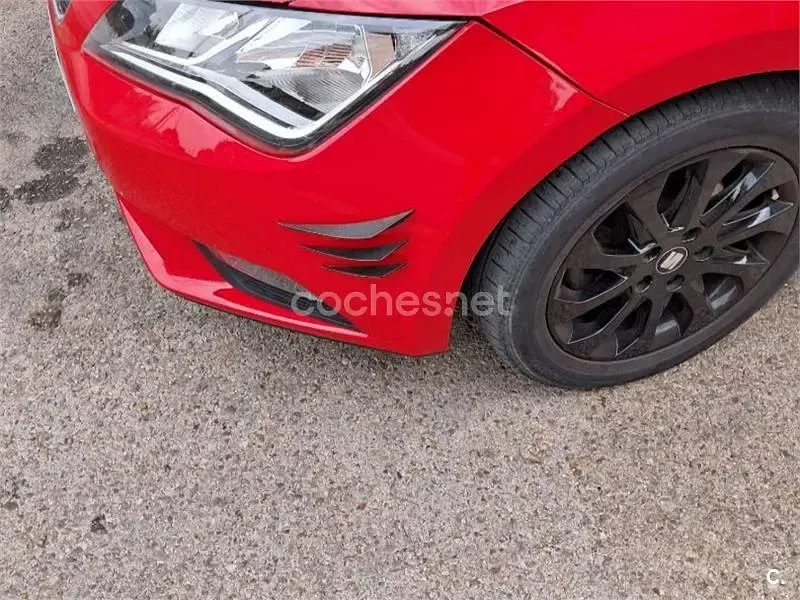 Usado Seat Leon ST Ecomotive 110 CV (80 kW) 2015 Rojo Familiar