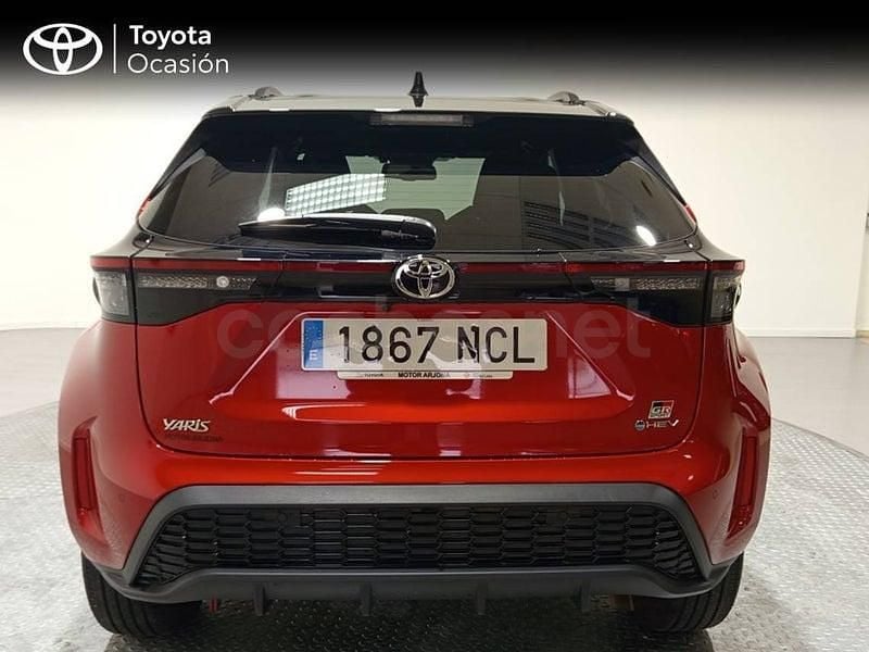 Usado Toyota Yaris Cross Sport 130 CV (95 kW) 2025 Rojo SUV