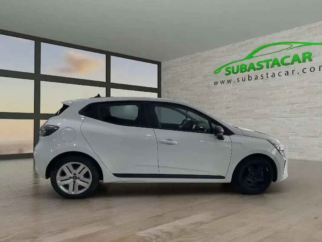 Usado Renault Clio Evolution 101 CV (74 kW) 2024 Blanco Utilitario