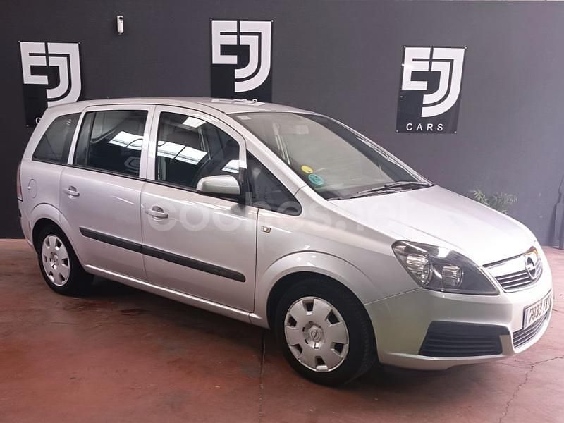 Usado Opel Zafira Essentia 105 CV (77 kW) 2007 Gris / plata Monovolumen