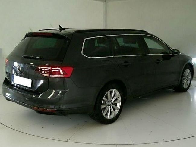Usado VW Passat Executive 150 CV (110 kW) 2021 Gris Familiar