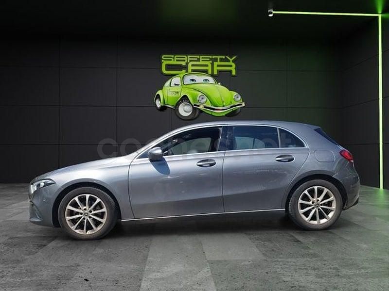 Usado Mercedes A180 116 CV (85 kW) 2018 Gris / plata Berlina