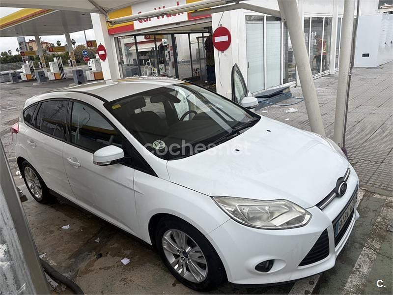 Usado Ford Focus Titanium 115 CV (84 kW) 2014 Blanco Berlina