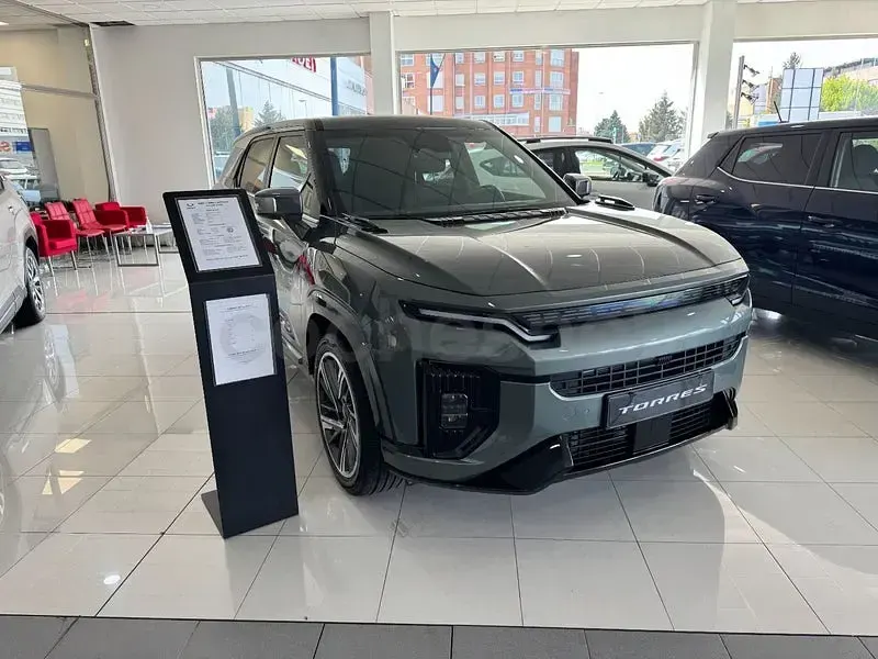 Nuevo KGM Torres 204 CV (150 kW) 2026 Verde SUV