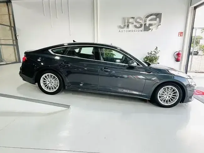 Usado Audi A5 Sportback 136 CV (100 kW) 2020 Gris Utilitario