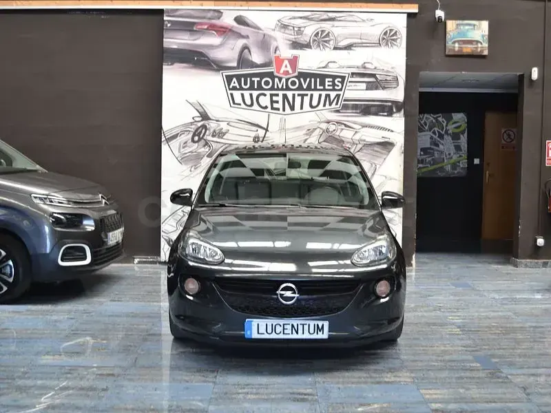 Usado Opel Adam Glam 87 CV (63 kW) 2018 Gris / plata Utilitario