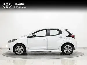 Usado Toyota Yaris Active 116 CV (85 kW) 2025 Blanco Utilitario