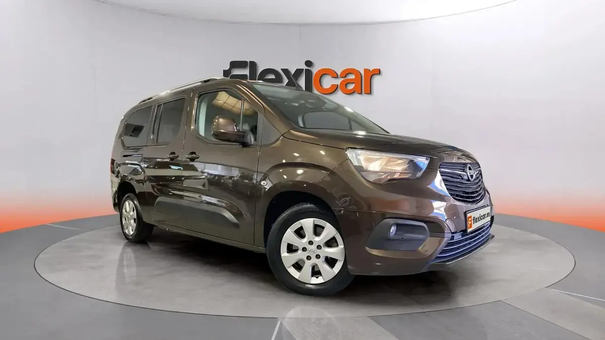 Usado Opel Combo Elegance 131 CV (96 kW) 2020 Monovolumen