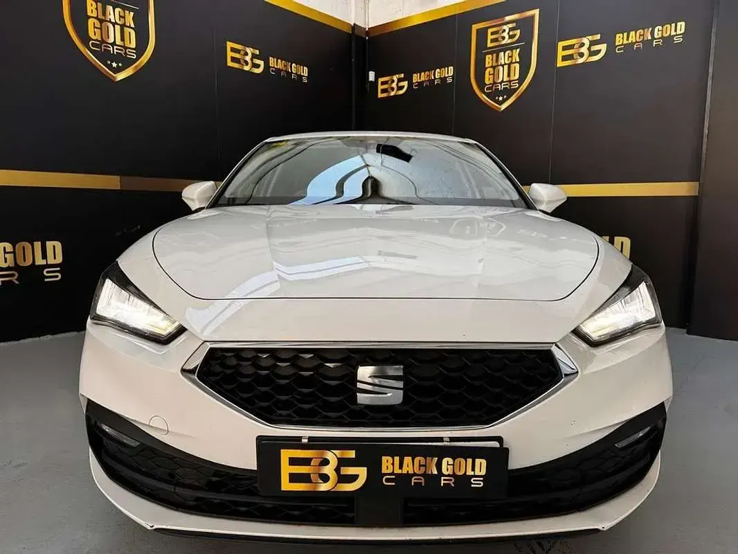 Usado Seat Leon Style 116 CV (85 kW) 2021 Blanco Utilitario