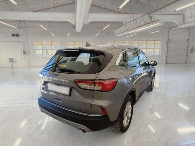Usado Ford Kuga Titanium 190 CV (139 kW) 2022 Gris SUV