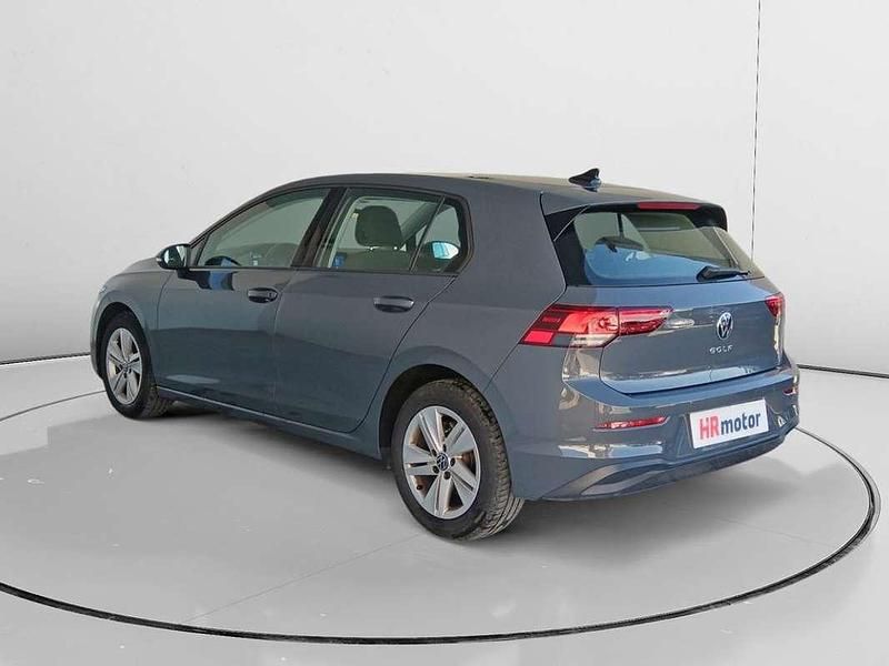 Usado VW Golf VIII Life 111 CV (81 kW) 2024 Gris Utilitario