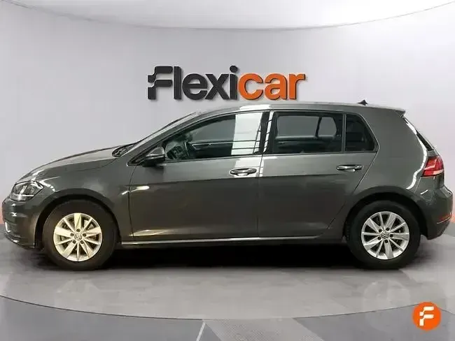 Usado VW Golf VII Advance 110 CV (80 kW) 2018 Gris