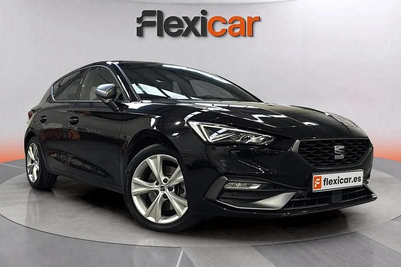 Negro Usado 2022 Seat Leon FR Berlina | 20.190 € (Precio justo) - Imagen 1/4