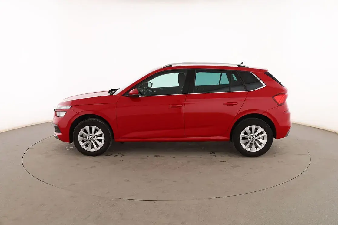 Usado Skoda Kamiq Ambition 110 CV (80 kW) 2023 Rojo SUV