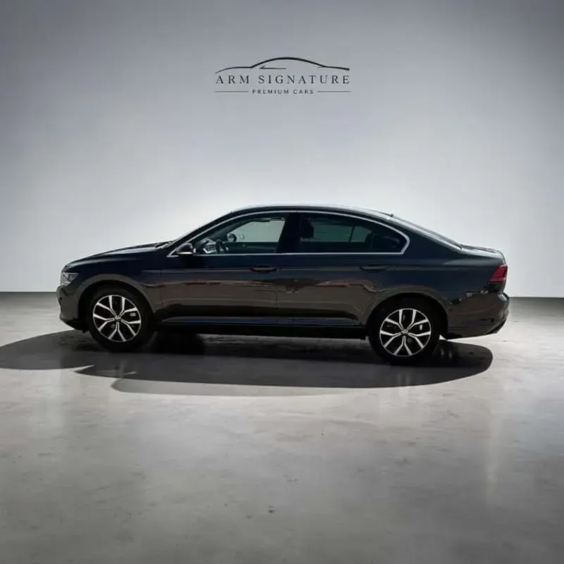 Usado VW Passat Executive 150 CV (110 kW) 2020 Gris Berlina