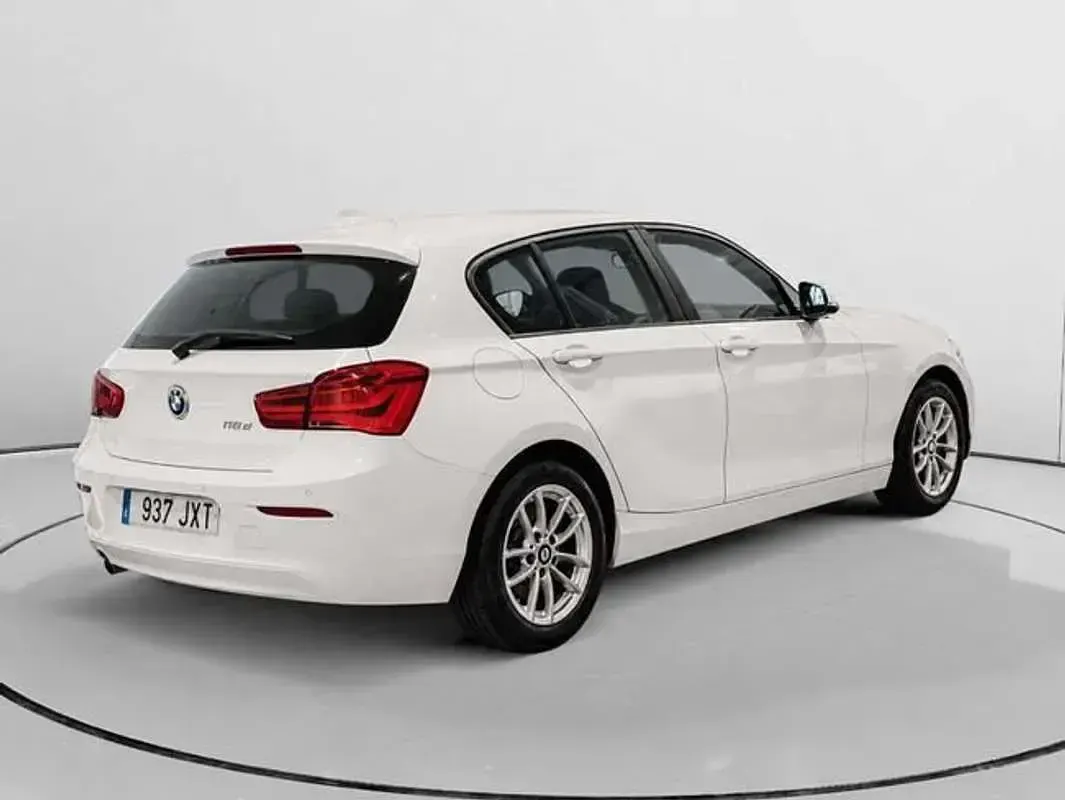 Usado BMW 116 116 CV (85 kW) 2017 Blanco Utilitario