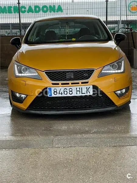Usado Seat Exeo Sport 143 CV (105 kW) 2012 Amarillo Familiar