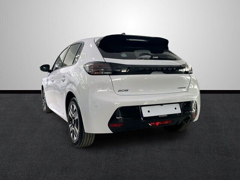 Usado Peugeot 208 Allure 102 CV (75 kW) 2024 Blanco Utilitario