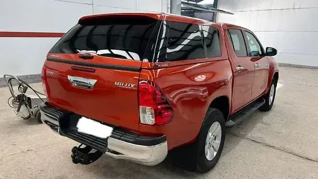 Usado Toyota HiLux 150 CV (110 kW) 2020 Naranja Pickup/Camioneta