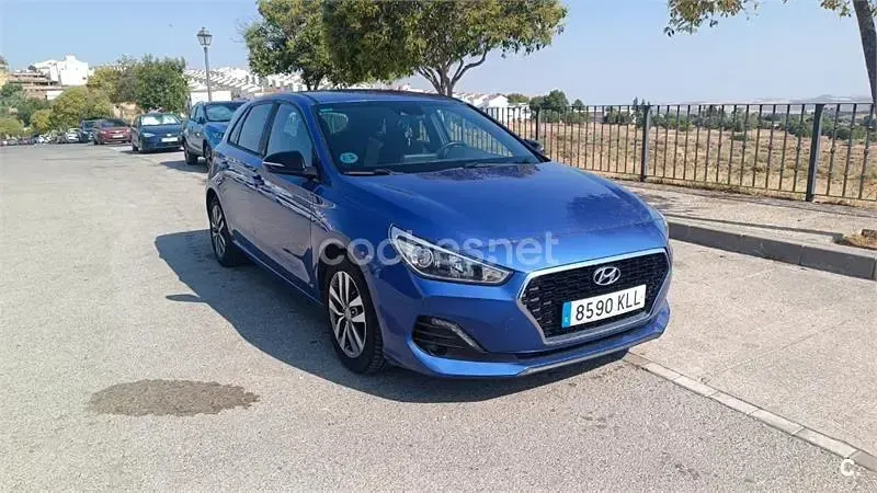 Usado Hyundai i30 GO! 95 CV (69 kW) 2018 Azul Berlina
