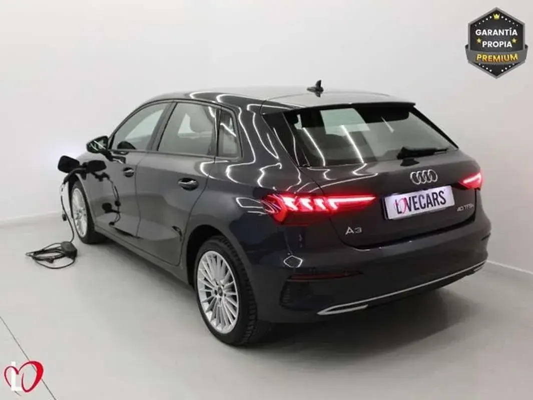 Usado Audi A3 Sportback Advanced 204 CV (150 kW) 2021 Gris Utilitario
